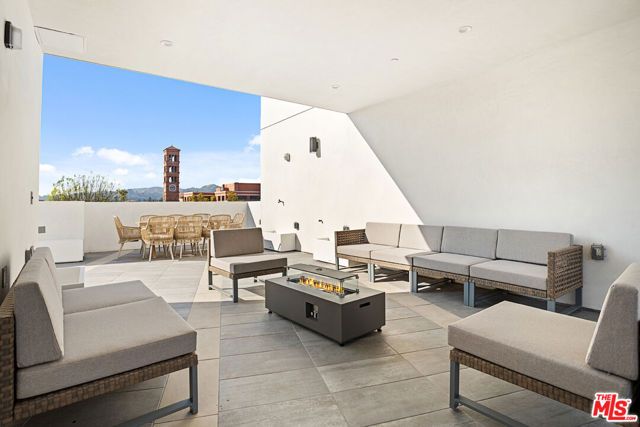 164 Chestnut Street 402, Pasadena, CA 91103