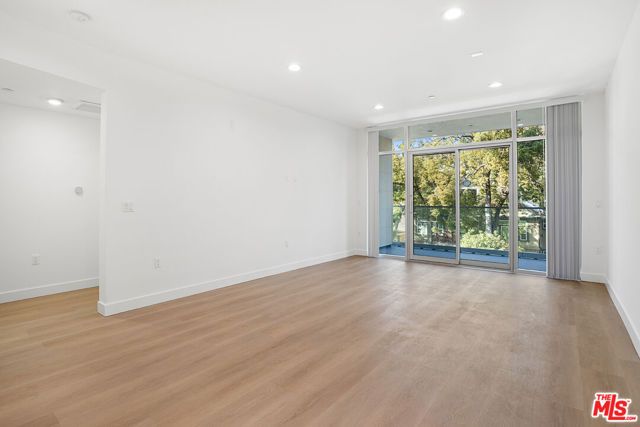 164 Chestnut Street 402, Pasadena, CA 91103