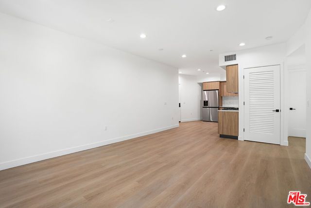 164 Chestnut Street 402, Pasadena, CA 91103