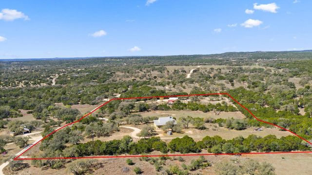 6350 Mount Sharp RD B, Wimberley, TX 78676