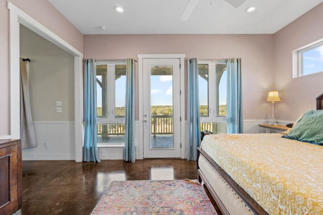 6350 Mount Sharp RD B, Wimberley, TX 78676