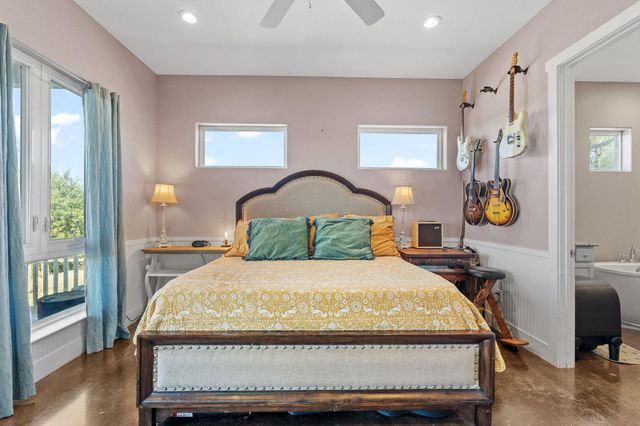 6350 Mount Sharp RD B, Wimberley, TX 78676