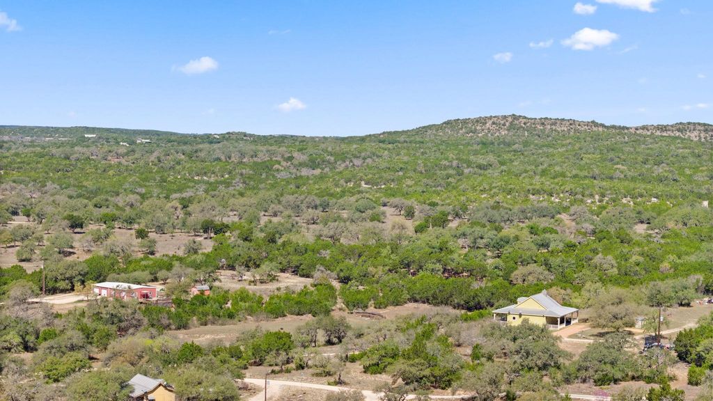 6350 Mount Sharp RD B, Wimberley, TX 78676