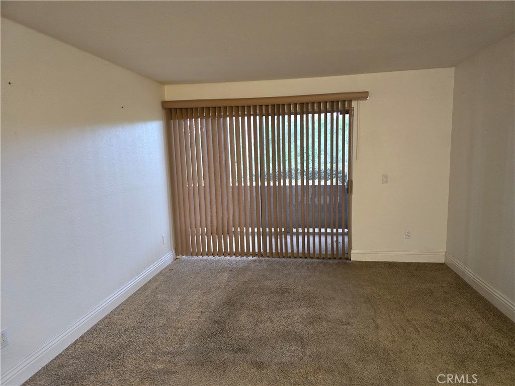 Image 3 of property listing at 2275 Del Mar Way 106, Corona, CA 92882