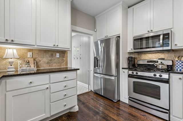 902 N Edgefield Avenue, Dallas, TX 75208