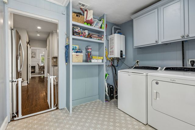 902 N Edgefield Avenue, Dallas, TX 75208