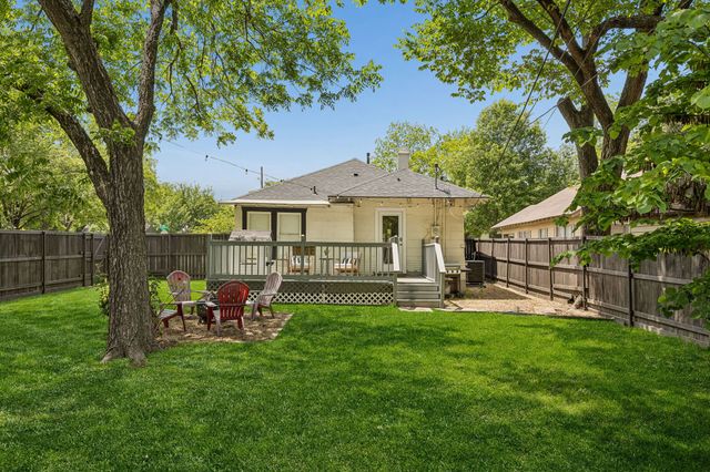 902 N Edgefield Avenue, Dallas, TX 75208