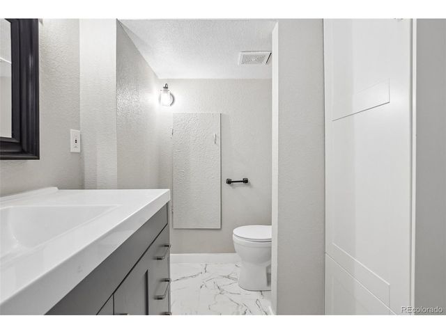 3855 N Cook St, Denver, CO 80205