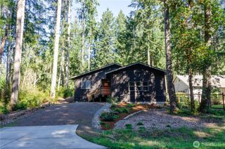 11407 Country Club Drive, Anderson Island, WA 98303