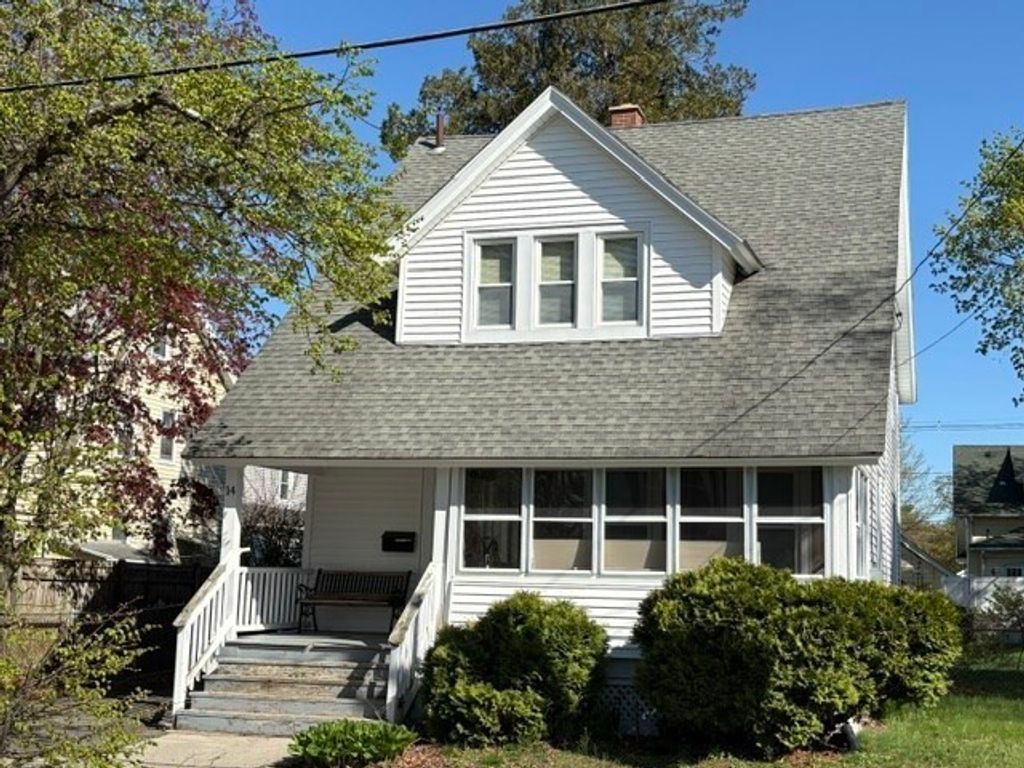 14 Blodgett St, Springfield, MA 01108