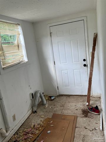 213 E Lakeview Ave, Pensacola, FL 32503