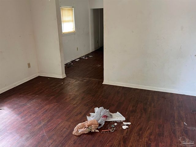213 E Lakeview Ave, Pensacola, FL 32503