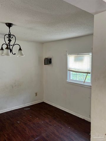 213 E Lakeview Ave, Pensacola, FL 32503