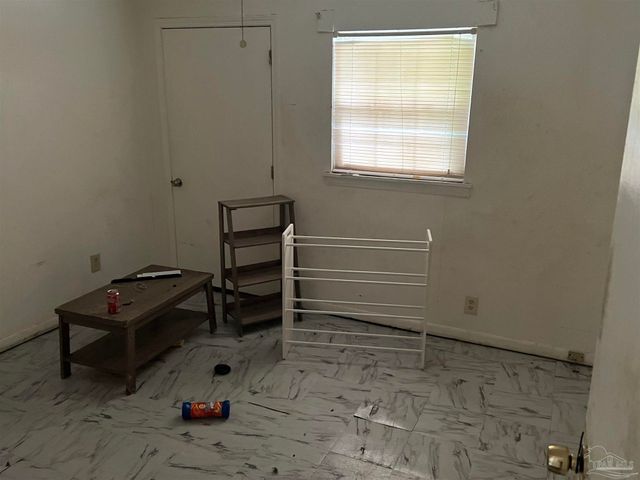 213 E Lakeview Ave, Pensacola, FL 32503
