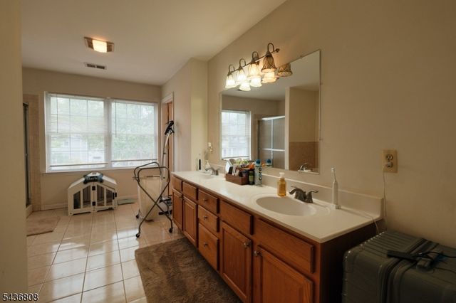 431 E 7Th St, Plainfield City, NJ 07060