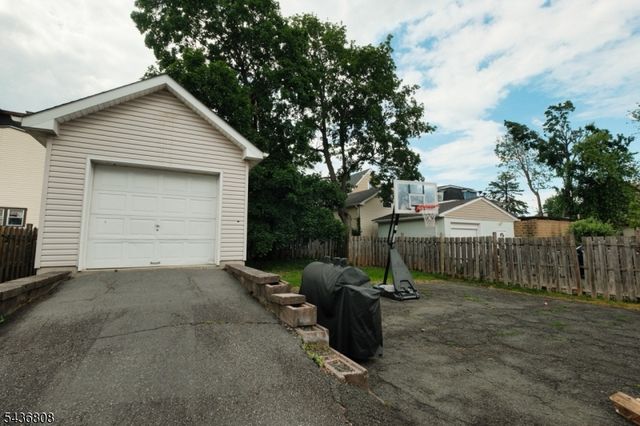 431 E 7Th St, Plainfield City, NJ 07060