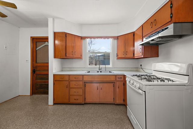 104 S English Street, Braidwood, IL 60408