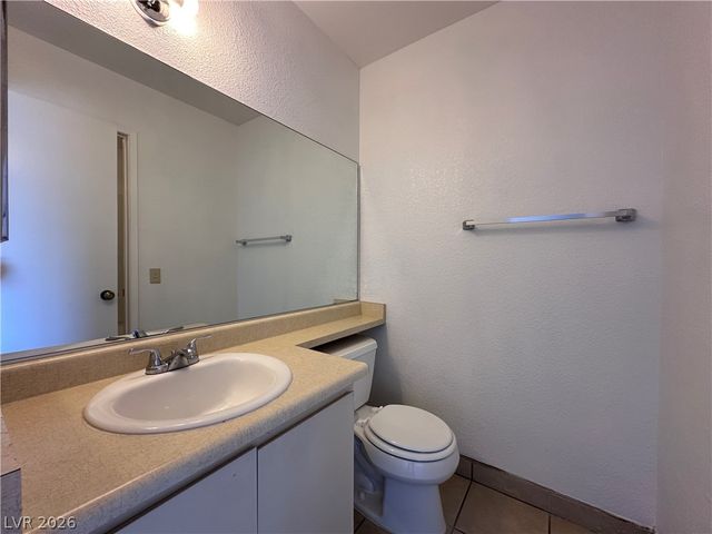 3500 Mercury Street B, North Las Vegas, NV 89030