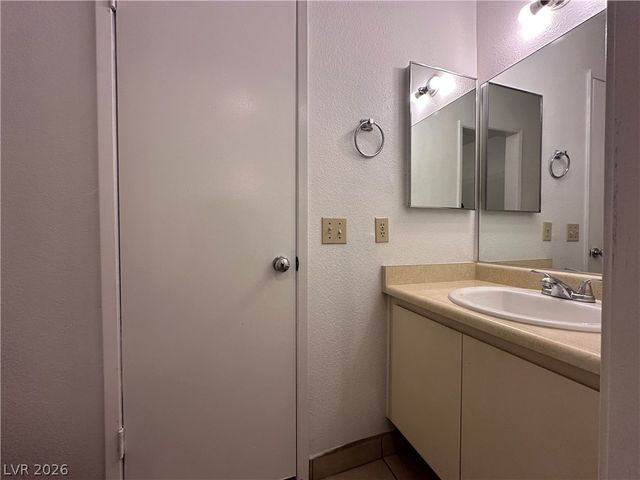 3500 Mercury Street B, North Las Vegas, NV 89030