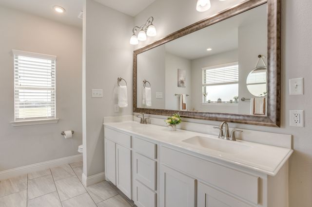 120 Saddle Ridge Drive, Godley, TX 76044