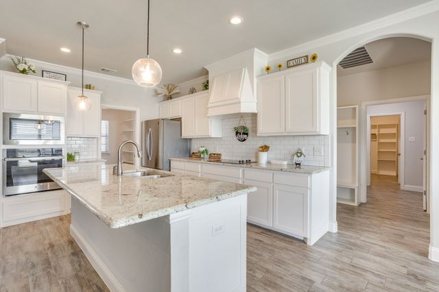 120 Saddle Ridge Drive, Godley, TX 76044