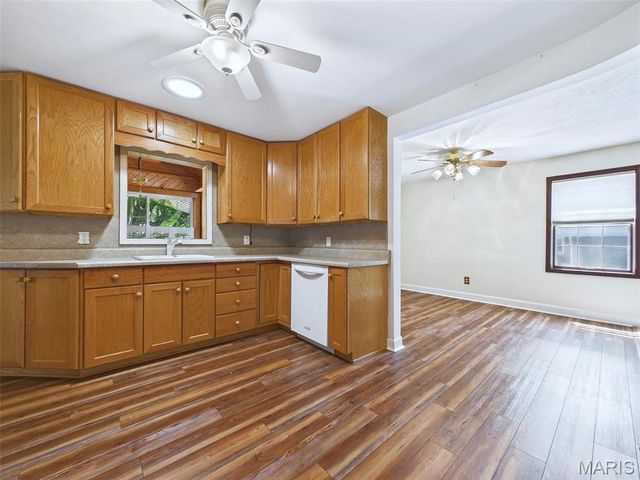 258 Norwood Place, East Alton, IL 62024