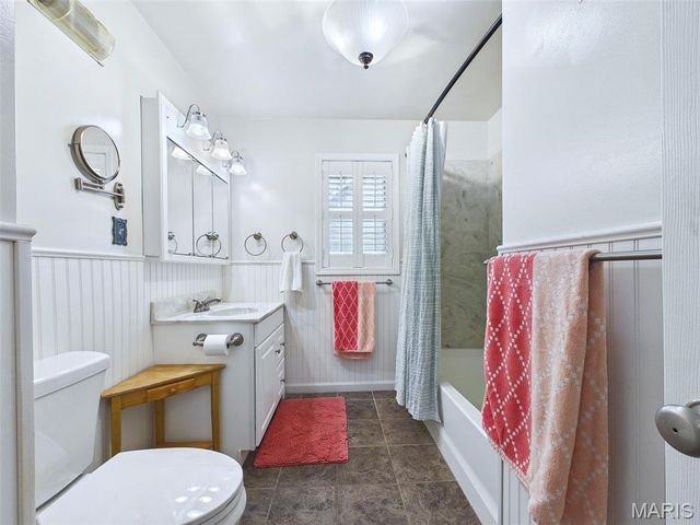 258 Norwood Place, East Alton, IL 62024