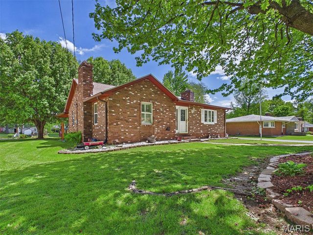 258 Norwood Place, East Alton, IL 62024