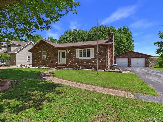 258 Norwood Place, East Alton, IL 62024