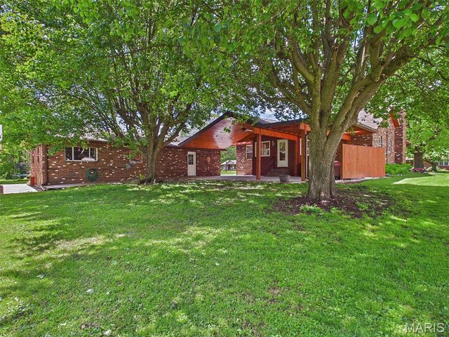 258 Norwood Place, East Alton, IL 62024