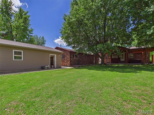 258 Norwood Place, East Alton, IL 62024