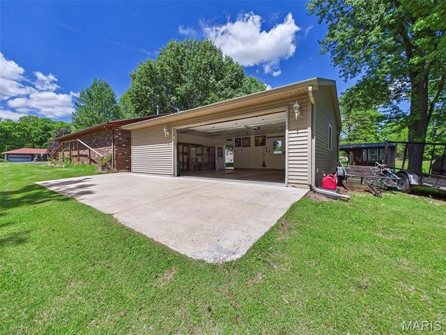 258 Norwood Place, East Alton, IL 62024