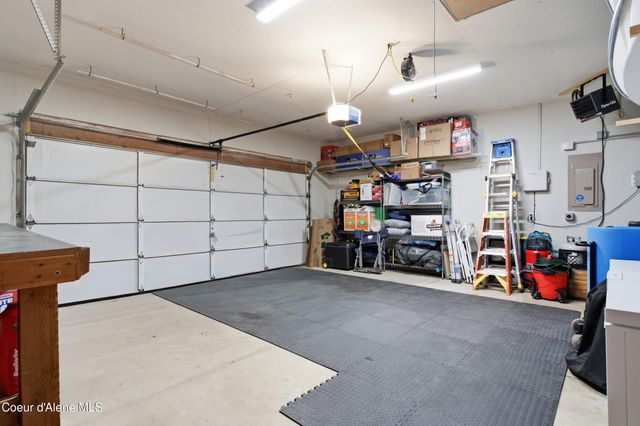 201 S Aerie CT, Post Falls, ID 83854