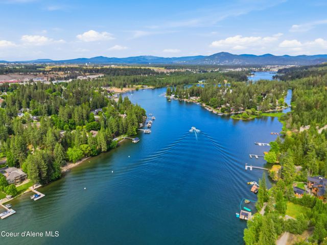 201 S Aerie CT, Post Falls, ID 83854
