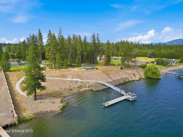 201 S Aerie CT, Post Falls, ID 83854