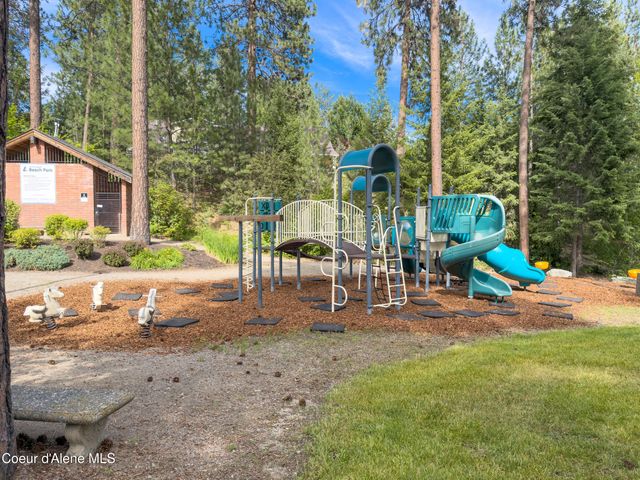201 S Aerie CT, Post Falls, ID 83854