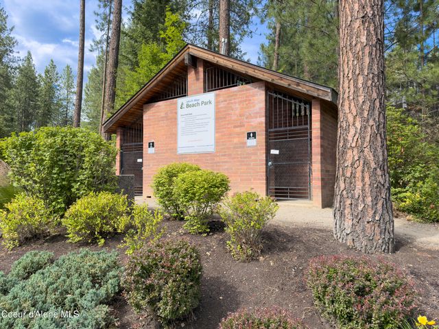 201 S Aerie CT, Post Falls, ID 83854