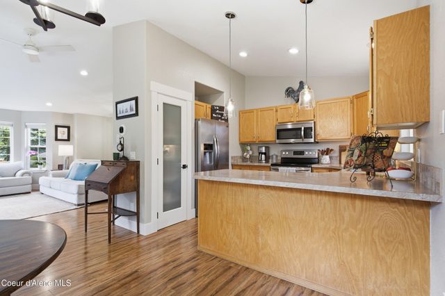 201 S Aerie CT, Post Falls, ID 83854