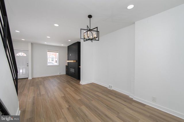 2120 N 2ND ST, Philadelphia, PA 19122