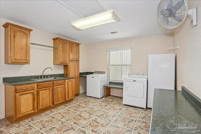 5449 Ponte Verde Rd, Pensacola, FL 32507