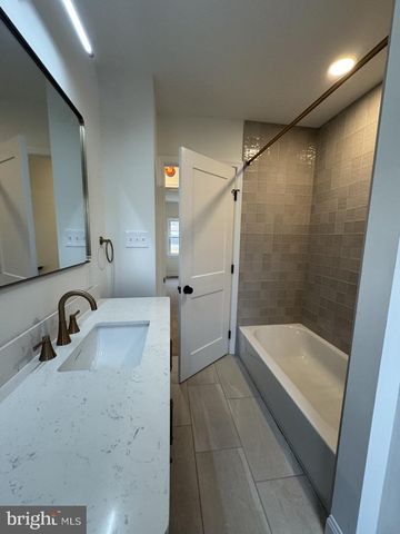 309 JAYS AVE, Williamstown, NJ 08094