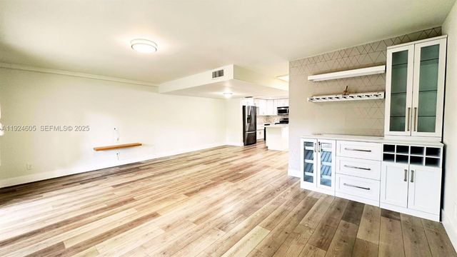 2246 Nova Village Dr ., Davie, FL 33317