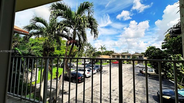 2246 Nova Village Dr ., Davie, FL 33317