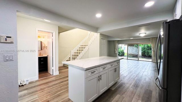 2246 Nova Village Dr ., Davie, FL 33317