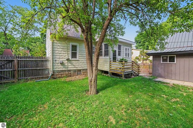 402 E May Street, Mt Pleasant, MI 48858