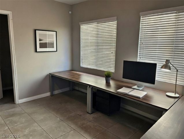 8823 Sherborne Gate Avenue, Las Vegas, NV 89148