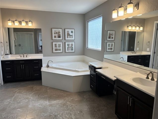 8823 Sherborne Gate Avenue, Las Vegas, NV 89148