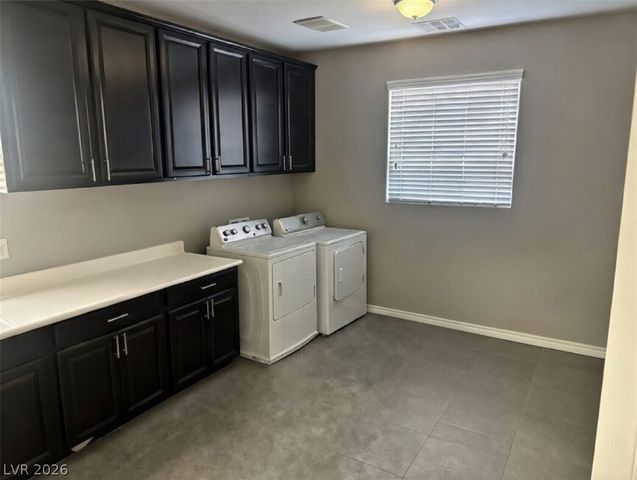 8823 Sherborne Gate Avenue, Las Vegas, NV 89148