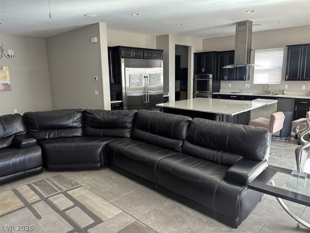 8823 Sherborne Gate Avenue, Las Vegas, NV 89148