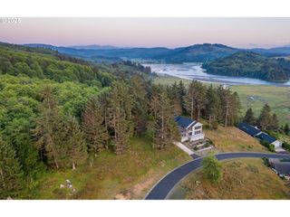 7200 Brooten Mountain Loop, Pacific City, OR 97135